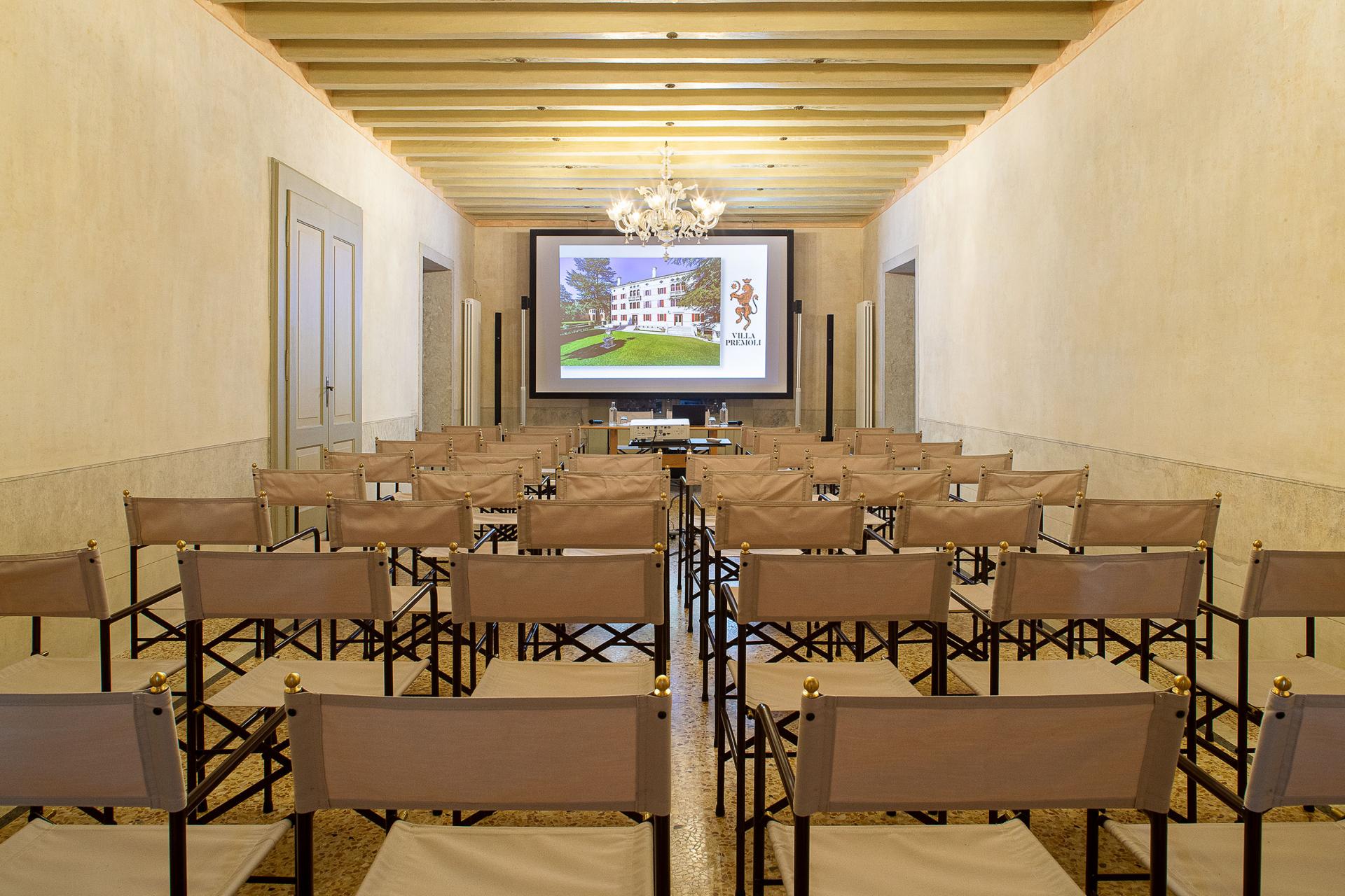 VILLAPREMOLI_SALA_MEETING_1.jpg